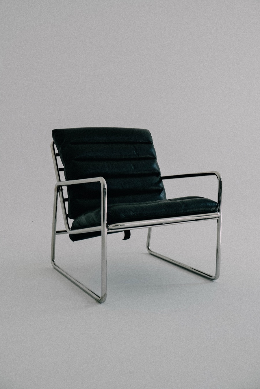 leather lounge chair